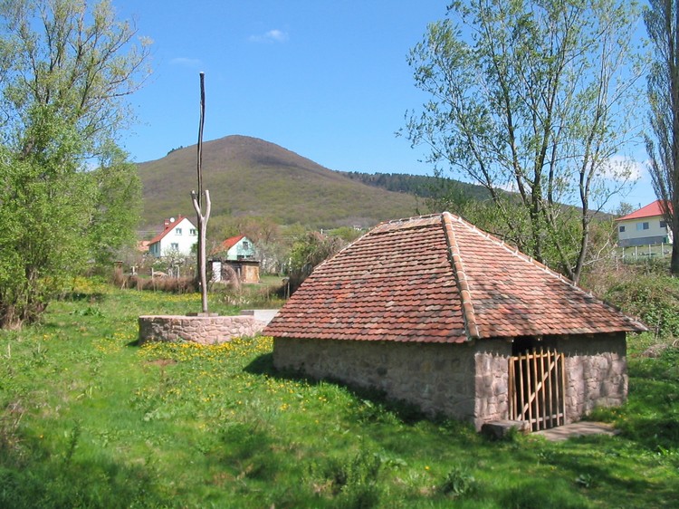 cserkut mosohaz